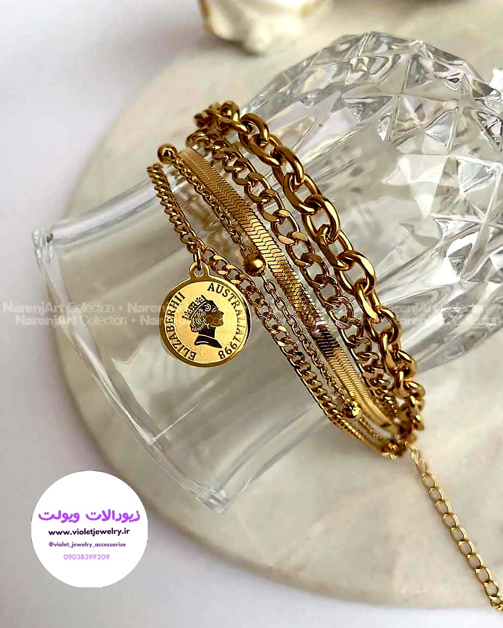 دستبند زنانه استیل ترکیبی دستساز همراه با آویز سکه الیزابت کد ۱۳۷۴