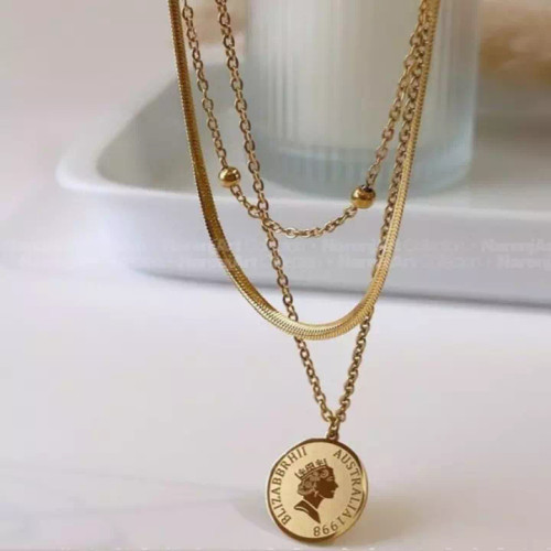 گردنبند سه ردیفه استیل طلایی،رنگ ثابت آویز سکه الیزابت کد ۱۲۳۷