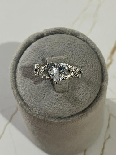 انگشترزنانه